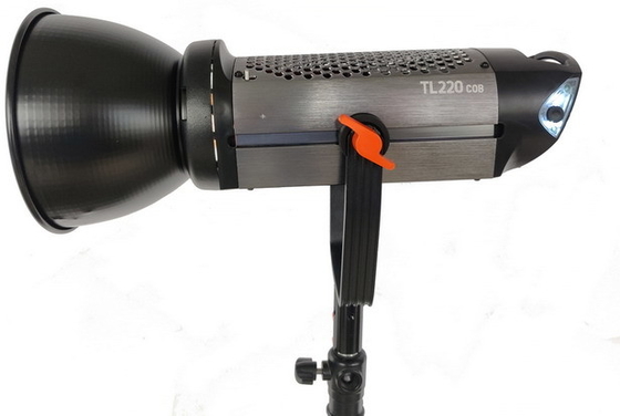 ΓΕΝΕΡΑΛΙΝΚ 200W Softlight LED Μονόφωτο Bowens προμηθευτής