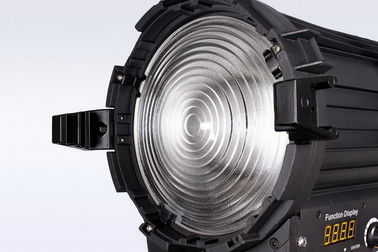 Αντικατάσταση βολφραμίνης 200W LED φως φρέσνελ υψηλή TLCI / CRI για φωτισμό τηλεοπτικού στούντιο ((πολικός ζυγός) προμηθευτής