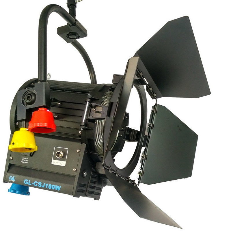 ΚΑΝΕΝΑ ελαφρύ χρώμα υψηλό CRI βισμουθίου Fresnel των οδηγήσεων ανεμιστήρων 100W για το φωτισμό Videographers προμηθευτής