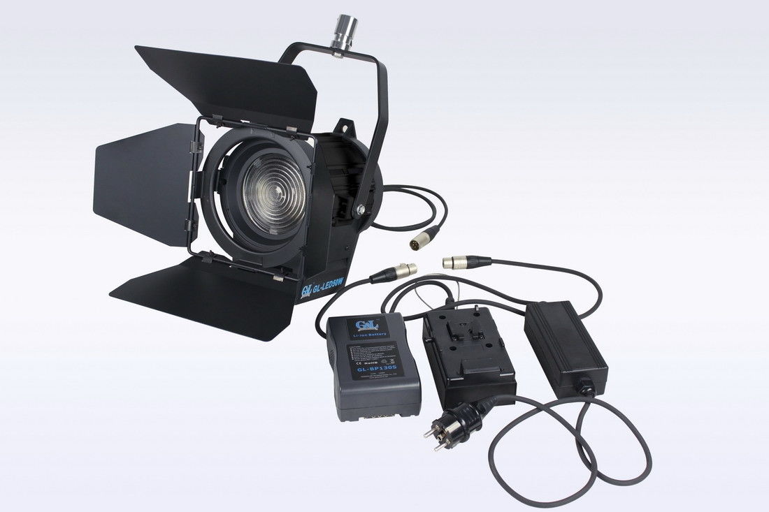Ταινία και τηλεοπτικό Fresnel ελαφρύ Tunstan υψηλό CRI των οδηγήσεων φωτισμού 50W με τα πιάτα μπαταριών β-υποστηριγμάτων της Sony προμηθευτής